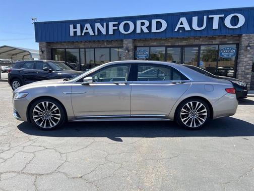 2019 Lincoln Continental Select