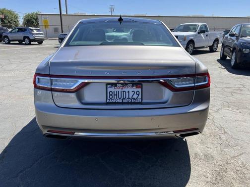 2019 Lincoln Continental Select