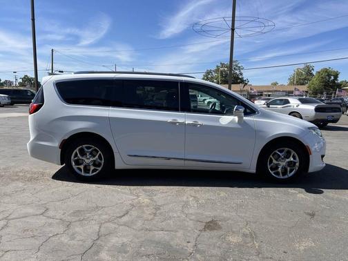 2017 Chrysler Pacifica Limited