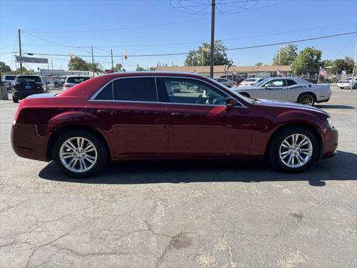 2016 Chrysler 300 Limited