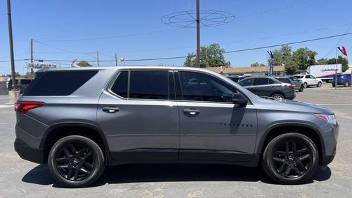 Satin Steel Metallic 2021 Chevrolet Traverse LS
