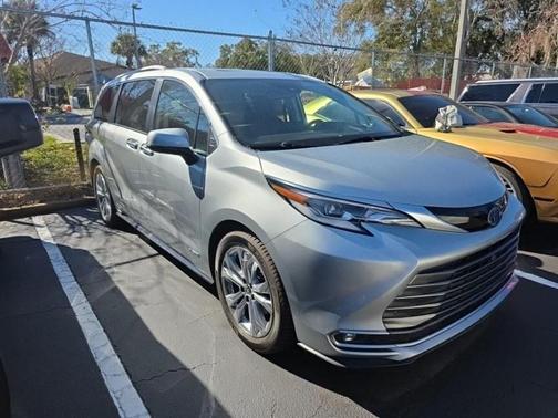 2021 Toyota Sienna Platinum