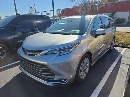 2021 Toyota Sienna Platinum