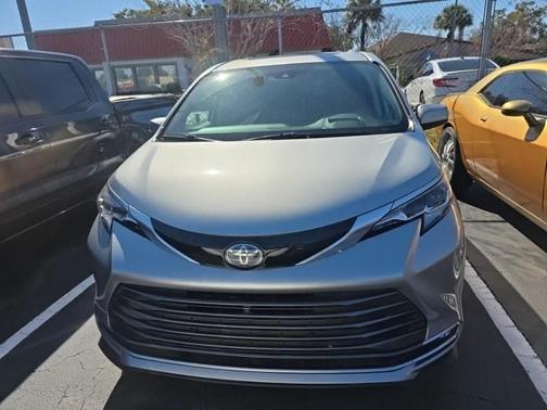 2021 Toyota Sienna Platinum