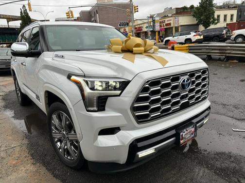 2024 Toyota Sequoia Capstone