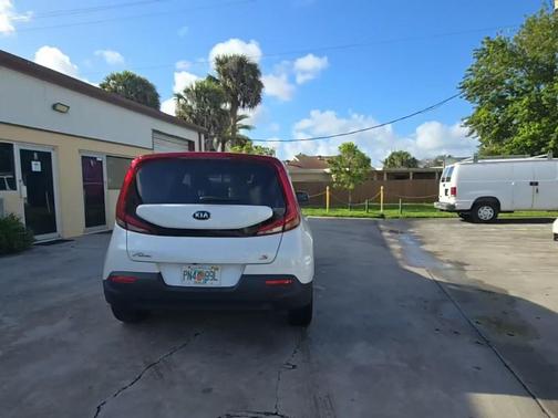 Snow White Pearl 2020 Kia Soul S