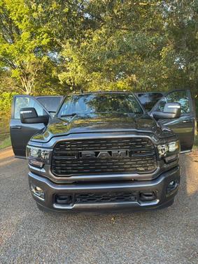 2023 RAM 2500 Big Horn Crew Cab 4x4 6'4' Box