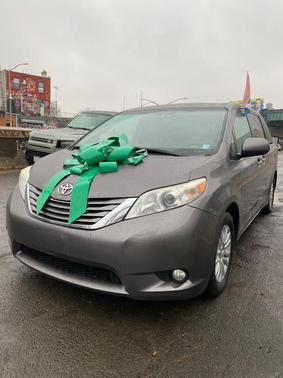 2016 Toyota Sienna XLE Premium