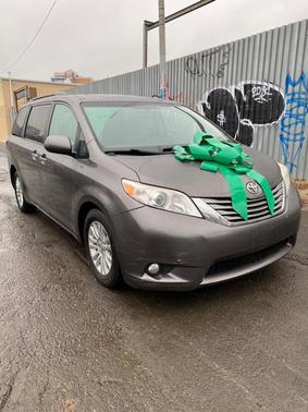 2016 Toyota Sienna XLE Premium