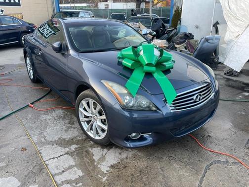 2011 INFINITI G37x Base
