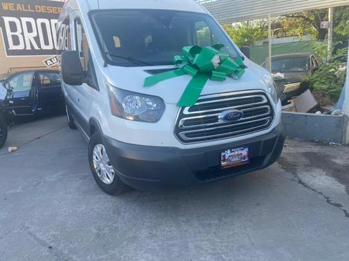 2017 Ford Transit-350 XLT
