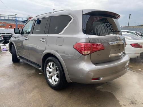 2011 INFINITI QX56 Base