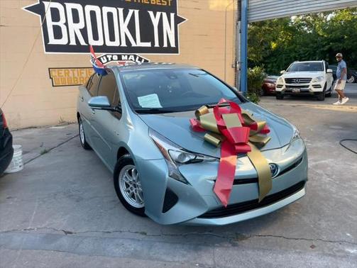 2017 Toyota Prius Three Touring