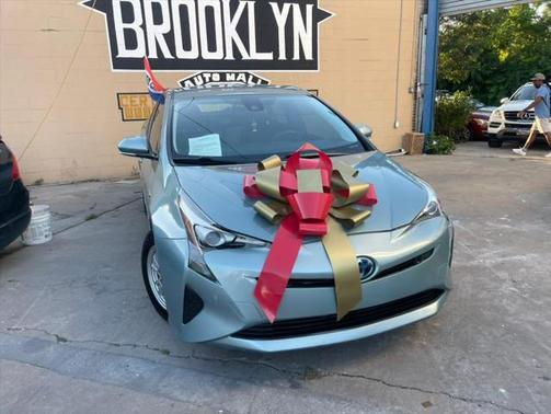 2017 Toyota Prius Three Touring