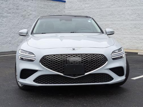 2022 Genesis G70 2.0T