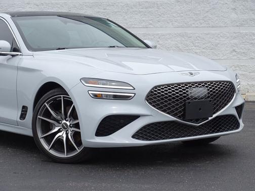 2022 Genesis G70 2.0T