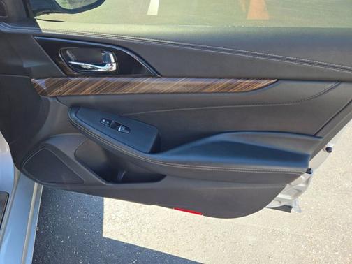 2017 Nissan Maxima Platinum