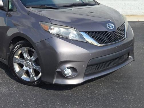 2012 Toyota Sienna SE