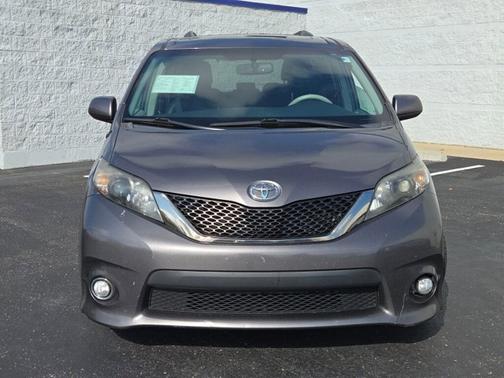 2012 Toyota Sienna SE