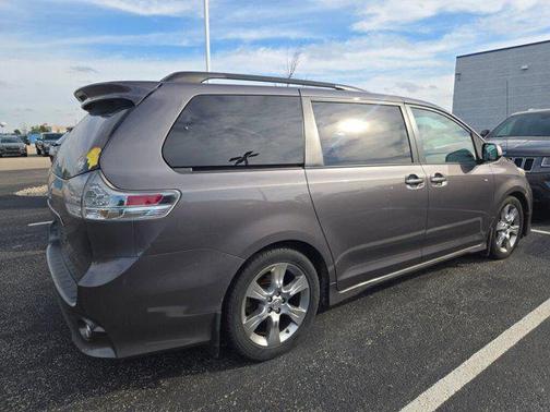 2012 Toyota Sienna SE