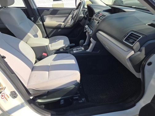 2017 Subaru Forester 2.5i