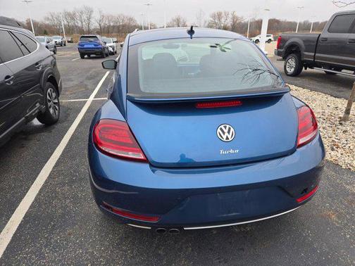 2018 Volkswagen Beetle 2.0T SE
