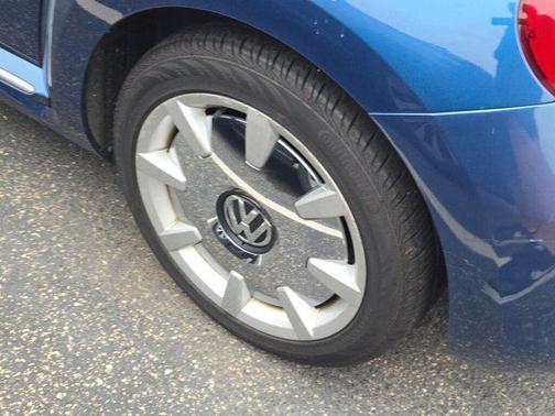 2018 Volkswagen Beetle 2.0T SE