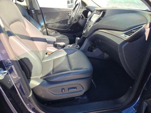 2017 Hyundai SANTA FE SE Ultimate