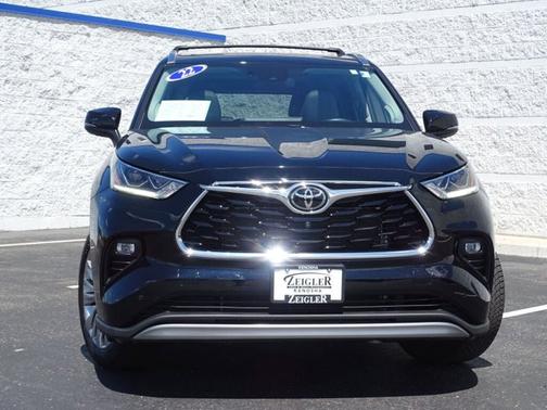 2022 Toyota Highlander Platinum