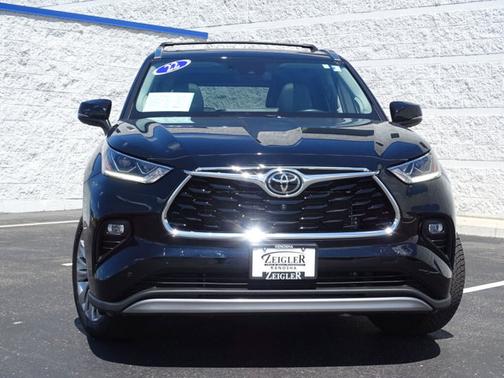 2022 Toyota Highlander Platinum
