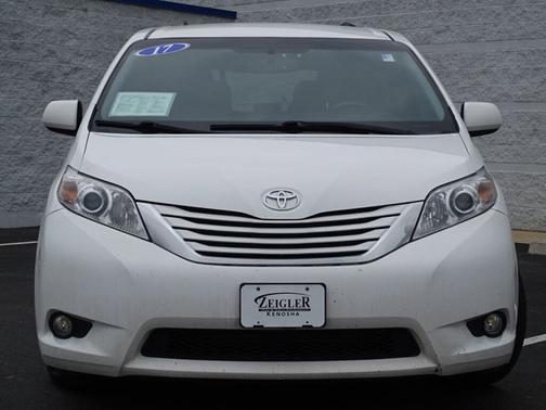 2017 Toyota Sienna L 7 Passenger