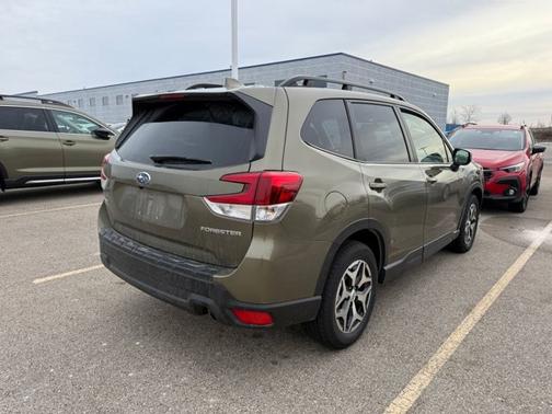 2022 Subaru Forester Premium