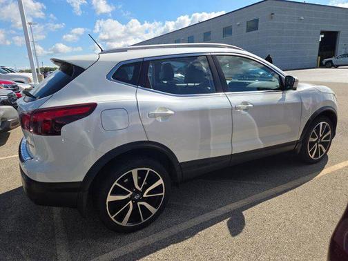 2017 Nissan Rogue Sport SL