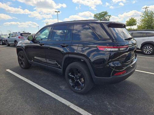 2023 Jeep Grand Cherokee Altitude