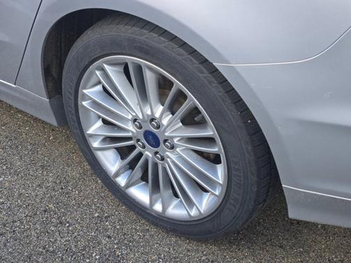 INGOT SILVER METALLIC 2016 Ford Fusion SE