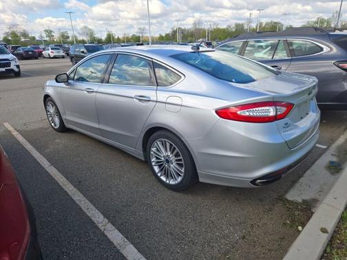 INGOT SILVER METALLIC 2016 Ford Fusion SE