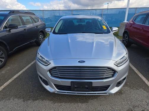 INGOT SILVER METALLIC 2016 Ford Fusion SE