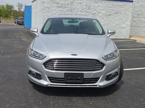 INGOT SILVER METALLIC 2016 Ford Fusion SE