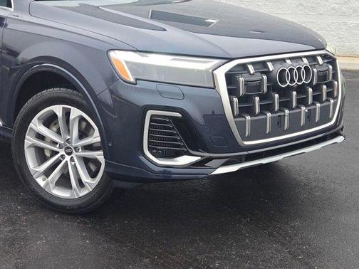 2025 Audi Q7 55 Premium Plus