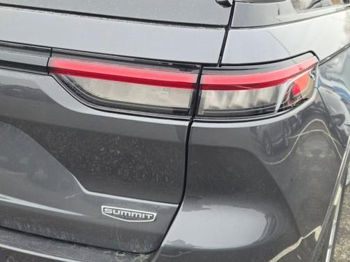 2023 Jeep Grand Cherokee Summit