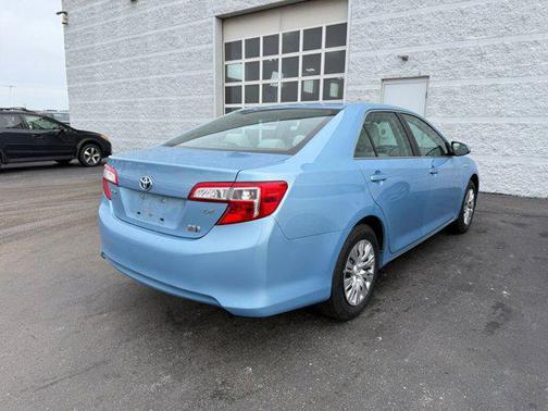 2014 Toyota Camry Hybrid 
