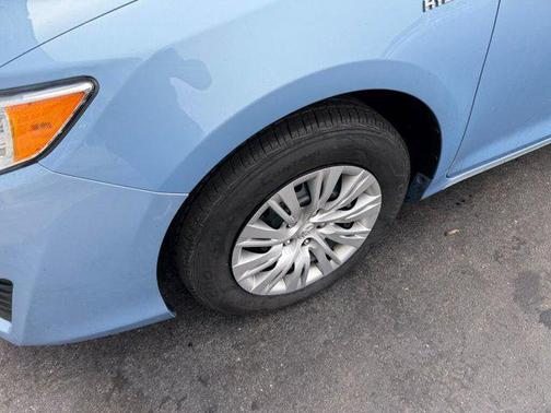 2014 Toyota Camry Hybrid 