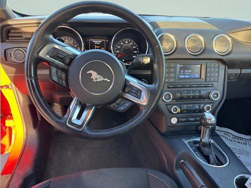 2016 Ford Mustang V6