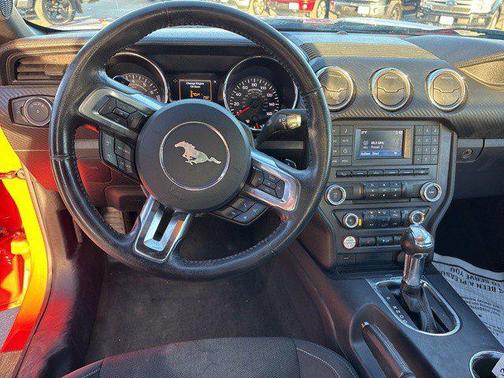 2016 Ford Mustang V6