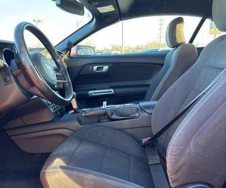 2016 Ford Mustang V6