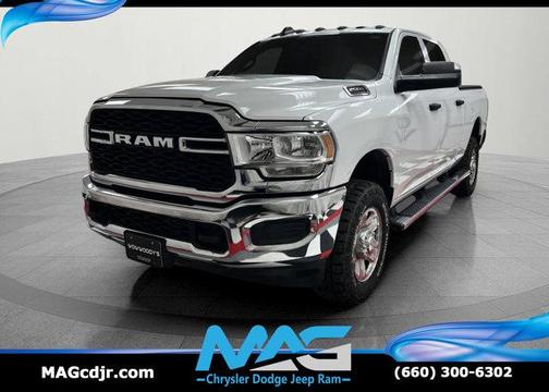 2022 RAM 2500 Tradesman Crew Cab 4x4 6'4' Box
