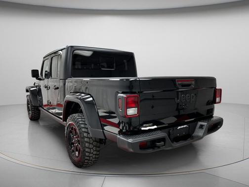 Black Clearcoat 2022 Jeep Gladiator Sport