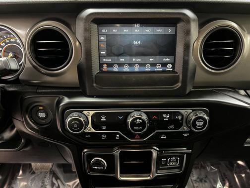 Black Clearcoat 2022 Jeep Gladiator Sport