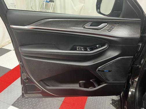 2024 Jeep Grand Cherokee 4xe Overland