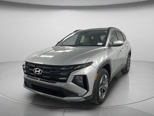 Shimmering Silver 2026 Hyundai TUCSON SEL